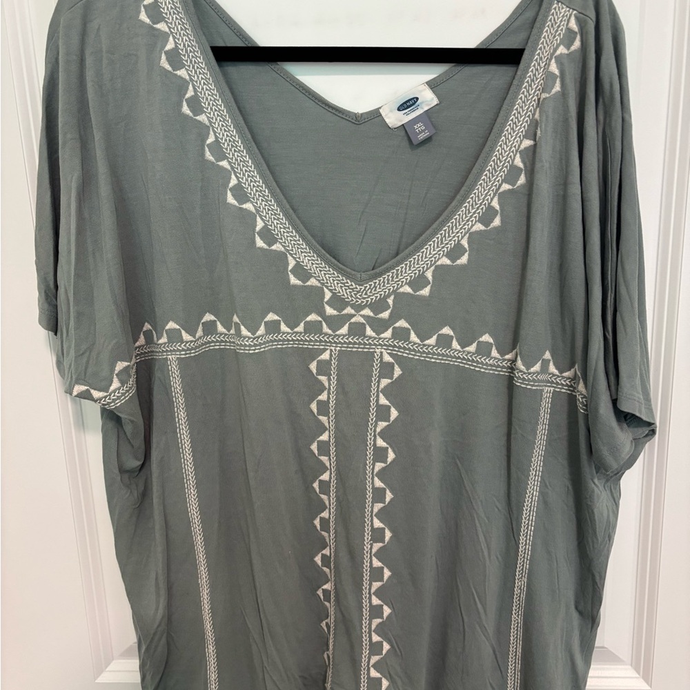 Old Navy blue/Gray V-Neck Shirt
